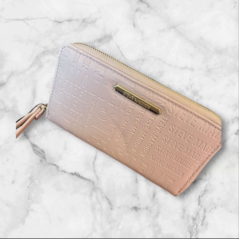 Steve Madden Blush Embossed Wristlet Wallet - Picture 4 of 4